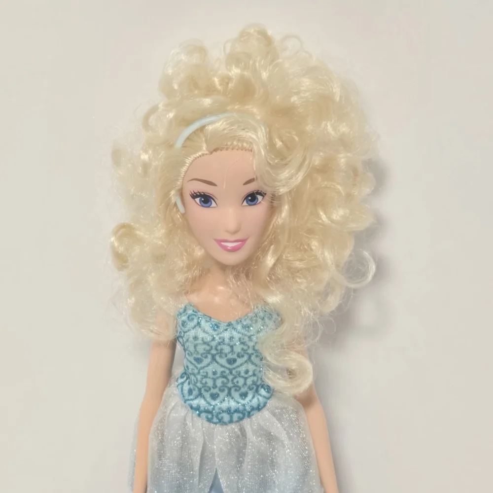 Hasbro Disney Princess Royal Shimmer Series Cinderella 11" Doll #B5288 72561 - Picture 2 of 15